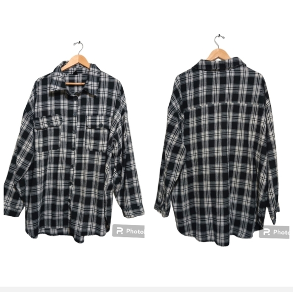 SHEIN Curve Plus Oversized Plaid Button Up Blouse. Size 3XL - Picture 13 of 13